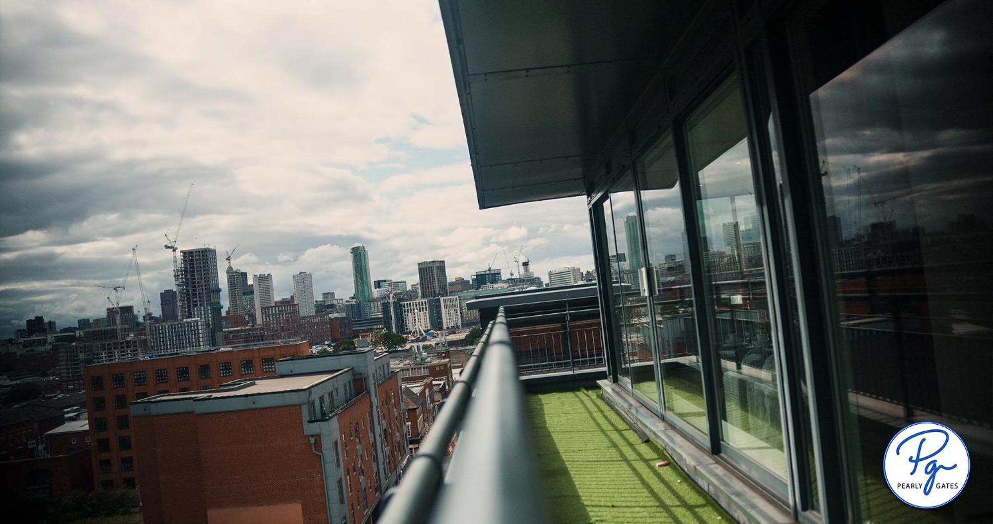 Penthouse - Amazing City Skyline Views - Free Parking - Balcony - Utilita Arena - New St Station - Bullring Shopping Бирмингем Экстерьер фото