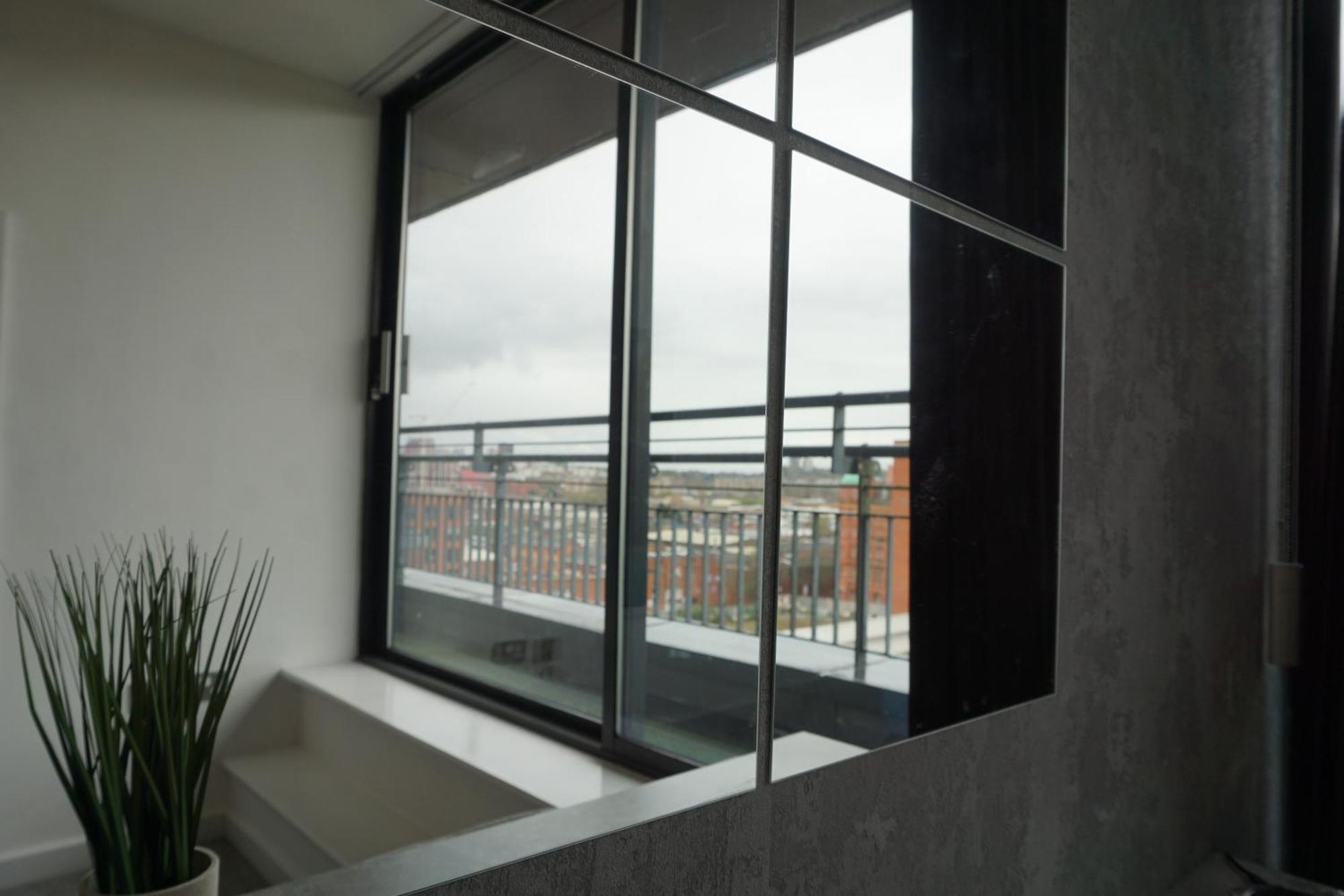 Penthouse - Amazing City Skyline Views - Free Parking - Balcony - Utilita Arena - New St Station - Bullring Shopping Бирмингем Экстерьер фото